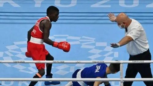 拳击暴打日韩选手图片视频,中国拳手力克日韩高手，精彩瞬间回顾